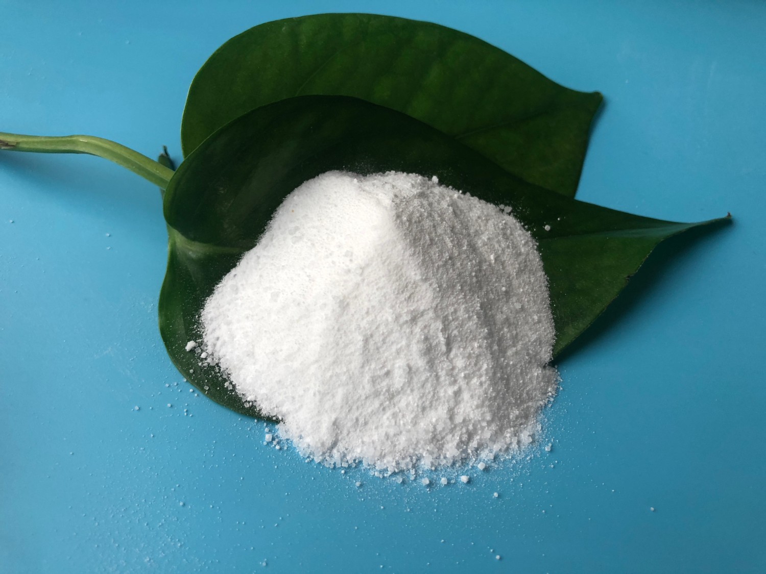 元明粉是無(wú)水硫酸鈉嗎？